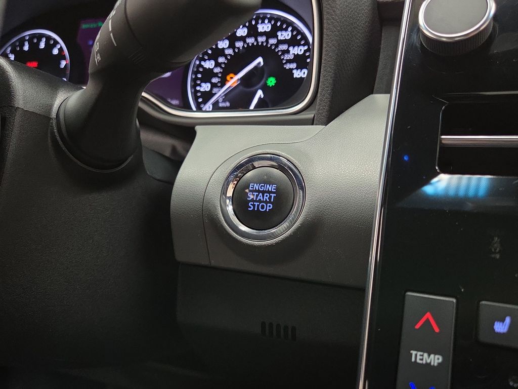 2021 Toyota Avalon Limited - Photo 18