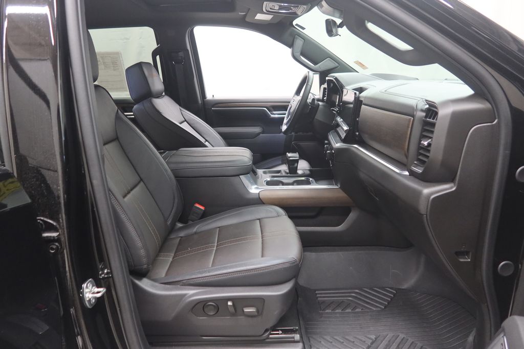 2025 Chevrolet Silverado 1500 High Country - Photo 13