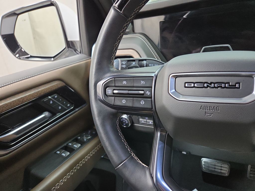 2025 GMC Yukon XL Denali Ultimate - Photo 21