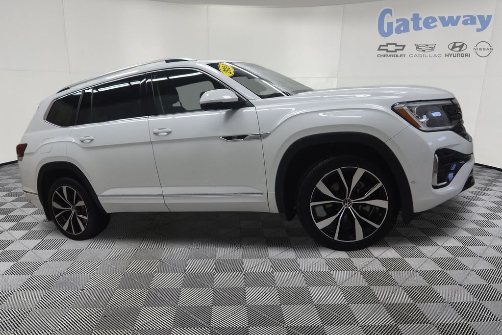 2024 Volkswagen Atlas 2.0T SEL Premium R-Line 4MOTION's photo
