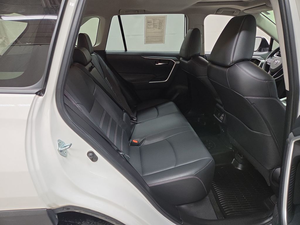2020 Toyota RAV4 XLE Premium - Photo 10