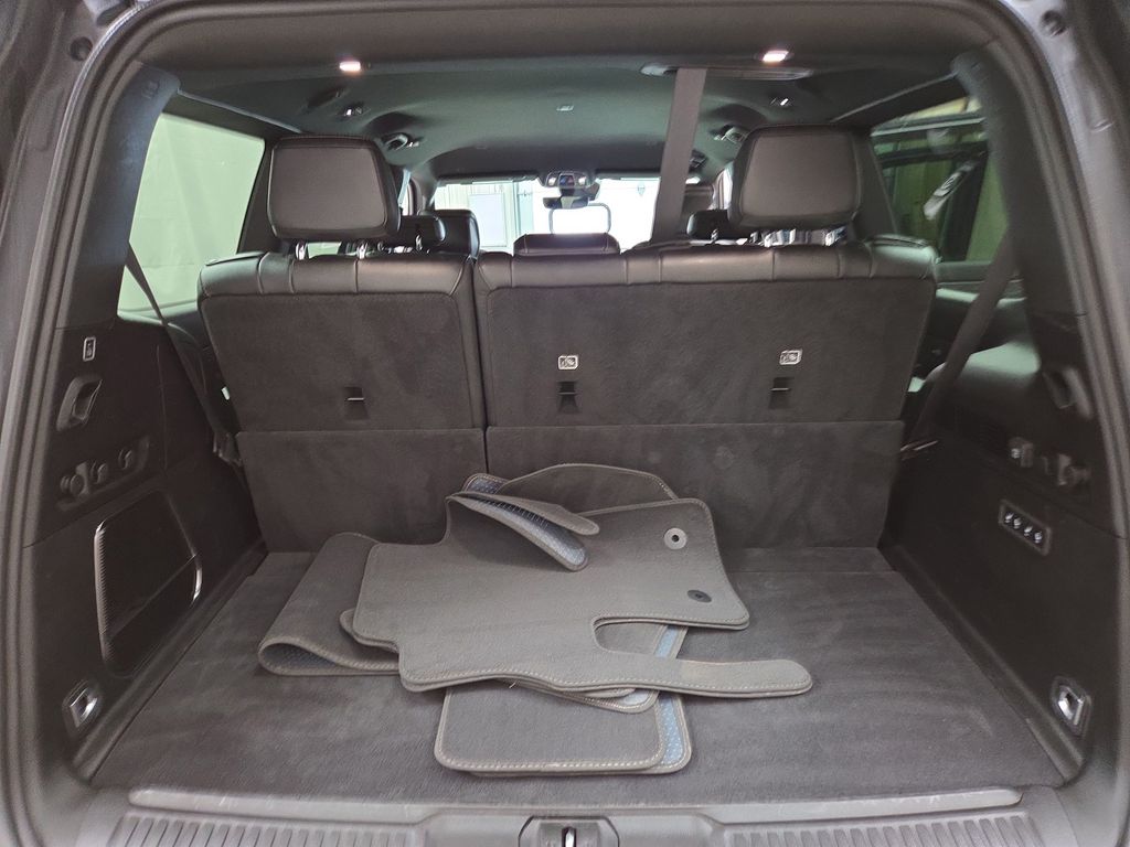 2024 Jeep Wagoneer Series III - Photo 9