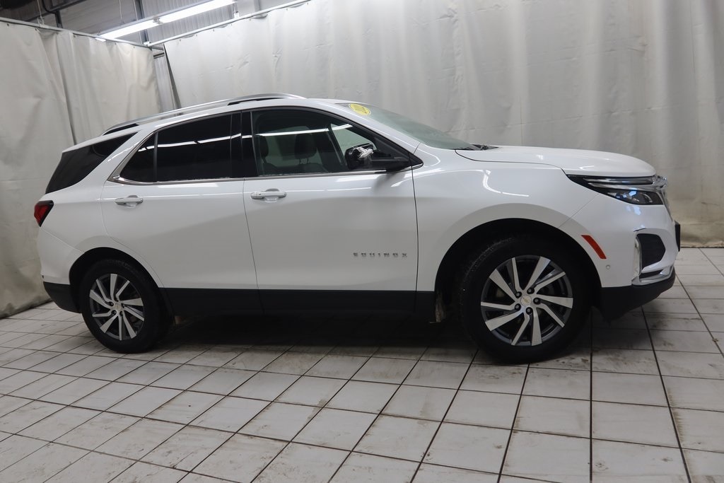 2022 Chevrolet Equinox Premier's photo