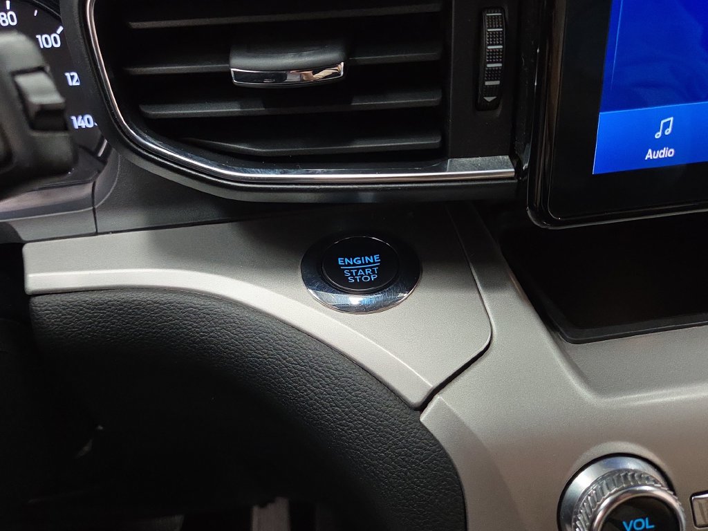 2022 Ford Explorer XLT - Photo 17