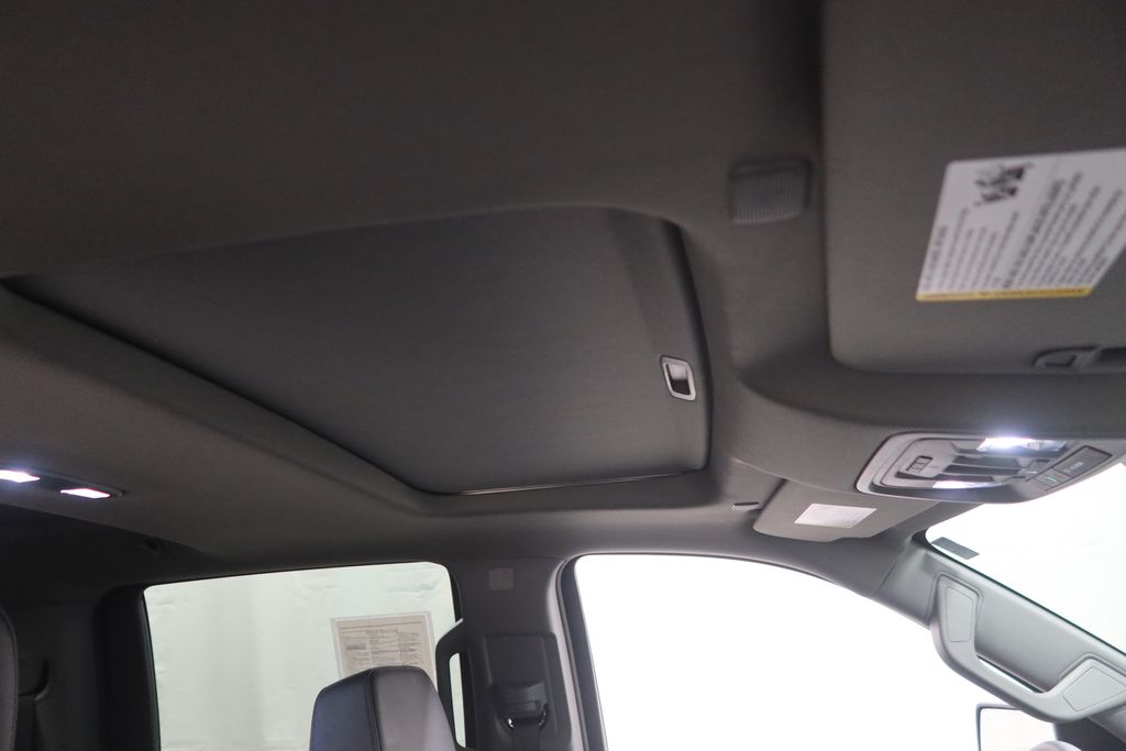 2025 Chevrolet Silverado 1500 LTZ - Photo 14