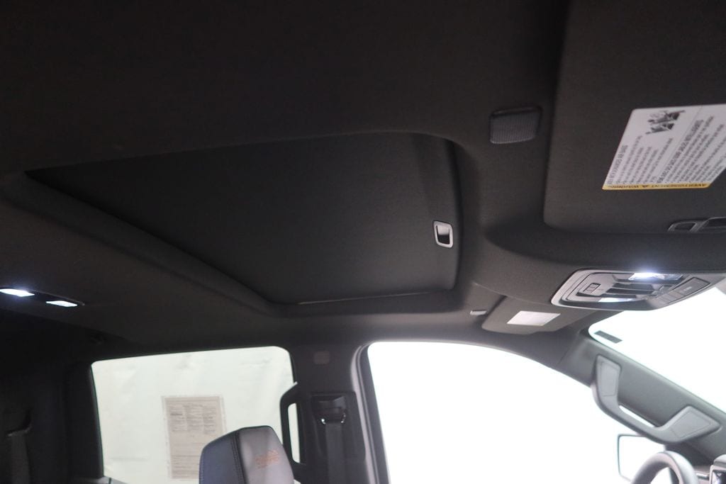 2025 Chevrolet Silverado 1500 High Country - Photo 14