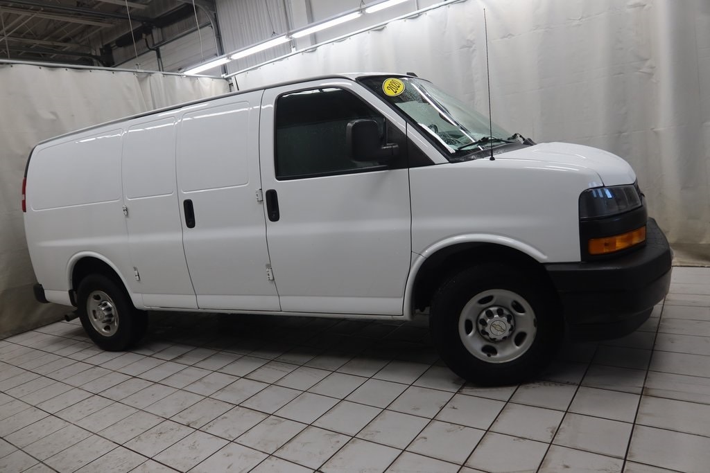 2020 Chevrolet Express Base's photo