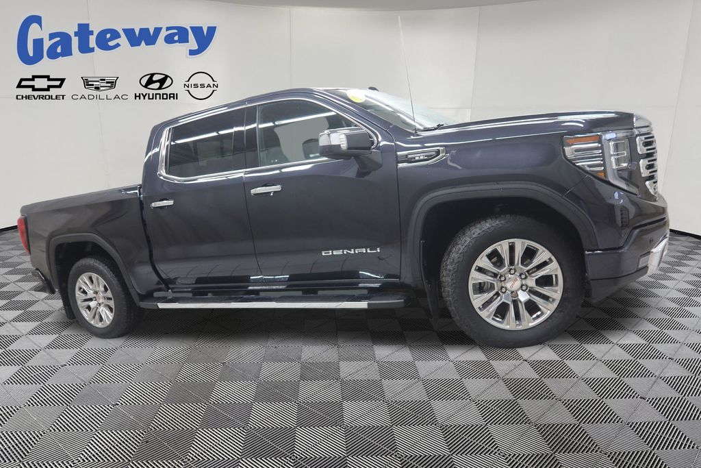 2022 GMC Sierra Denali 4WD Crew Cab Short Box's photo