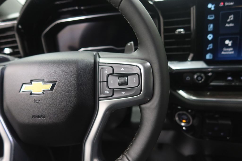 2025 Chevrolet Silverado 1500 LTZ - Photo 22