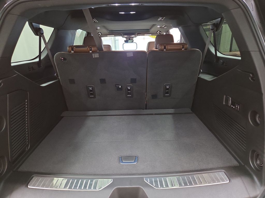 2023 Chevrolet Suburban High Country - Photo 9