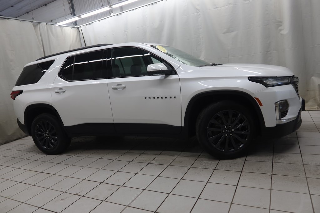 Used 2023 Chevrolet Traverse RS SUV