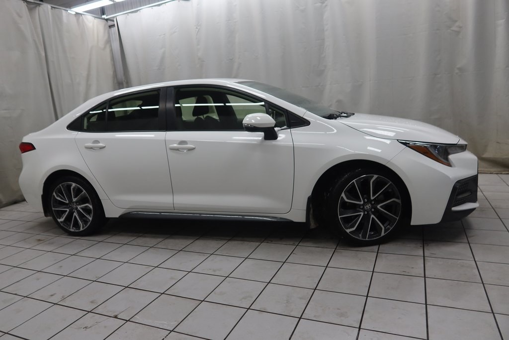 2021 Toyota Corolla SE's photo