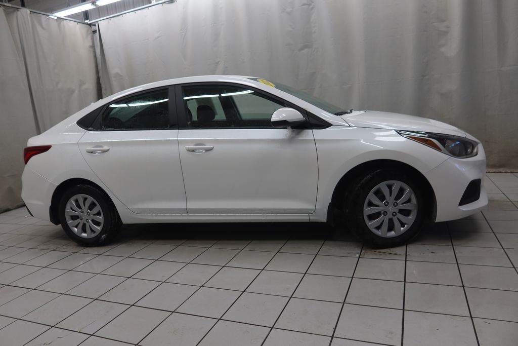 2022 Hyundai Accent SE