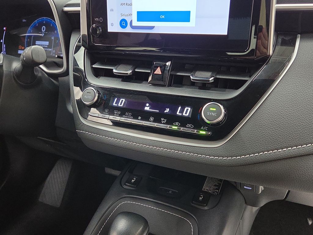 2024 Toyota Corolla Hatchback XSE - Photo 16