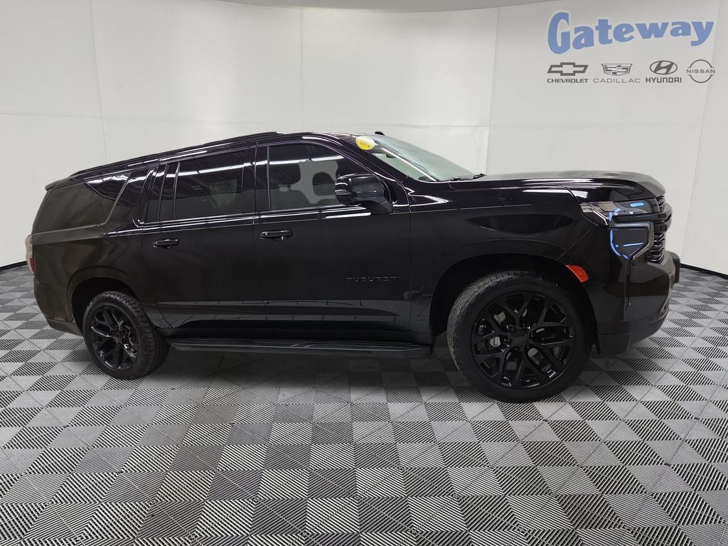 2021 Chevrolet Suburban 4WD 1500 RST's photo