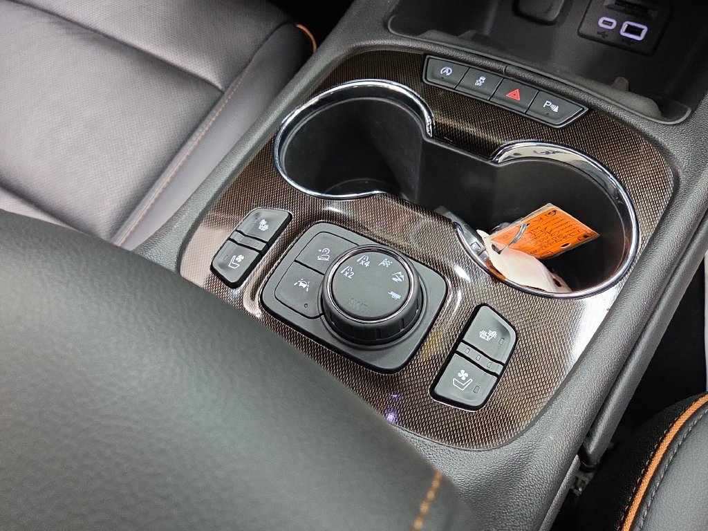 2023 GMC Acadia AT4 - Photo 18