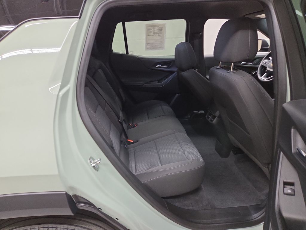 2025 Chevrolet Equinox LT - Photo 9