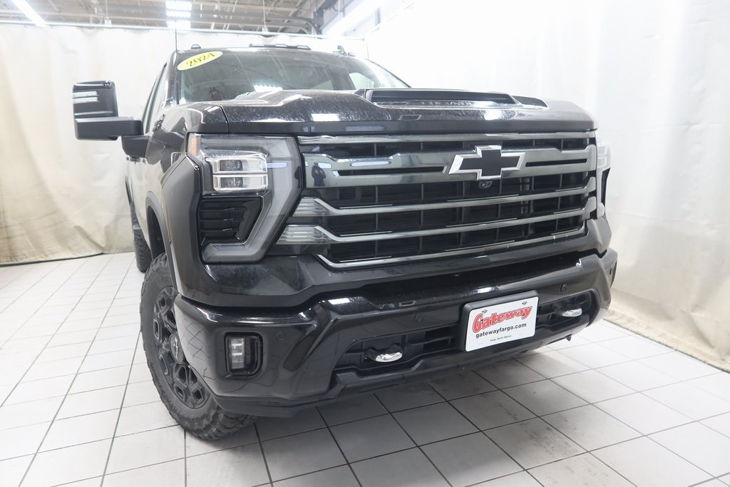 Used 2024 Chevrolet Silverado 3500 HD High Country Truck Crew Cab