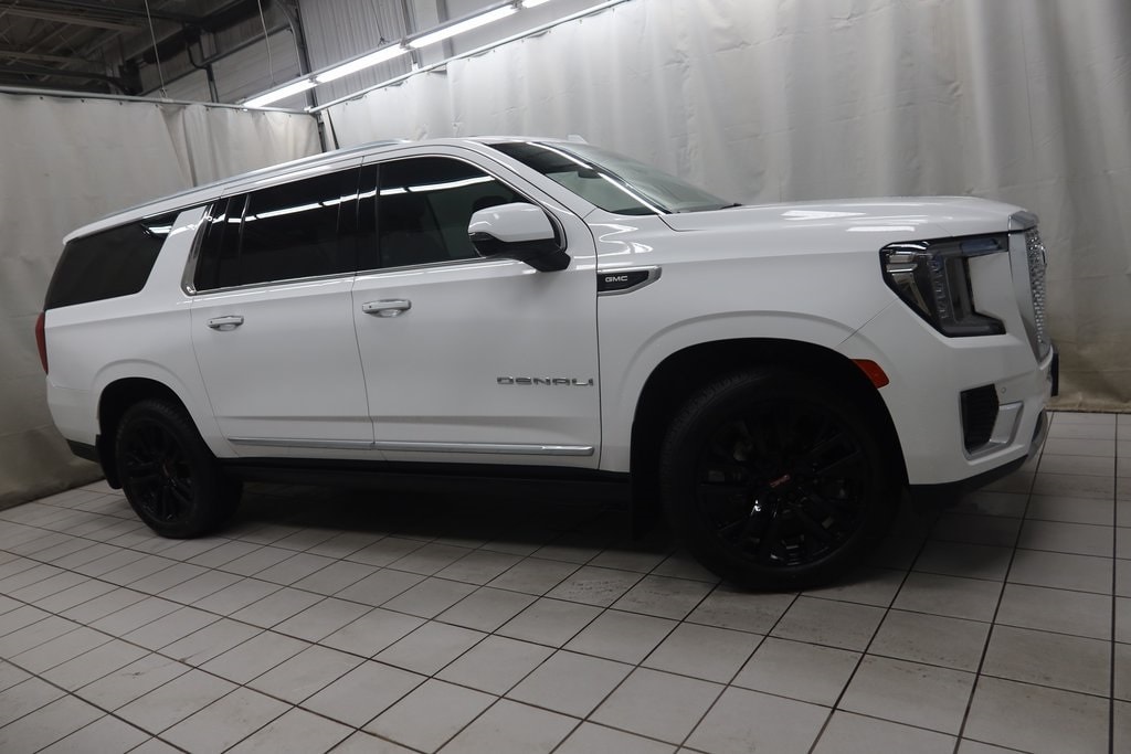 2021 GMC Yukon XL Denali's photo