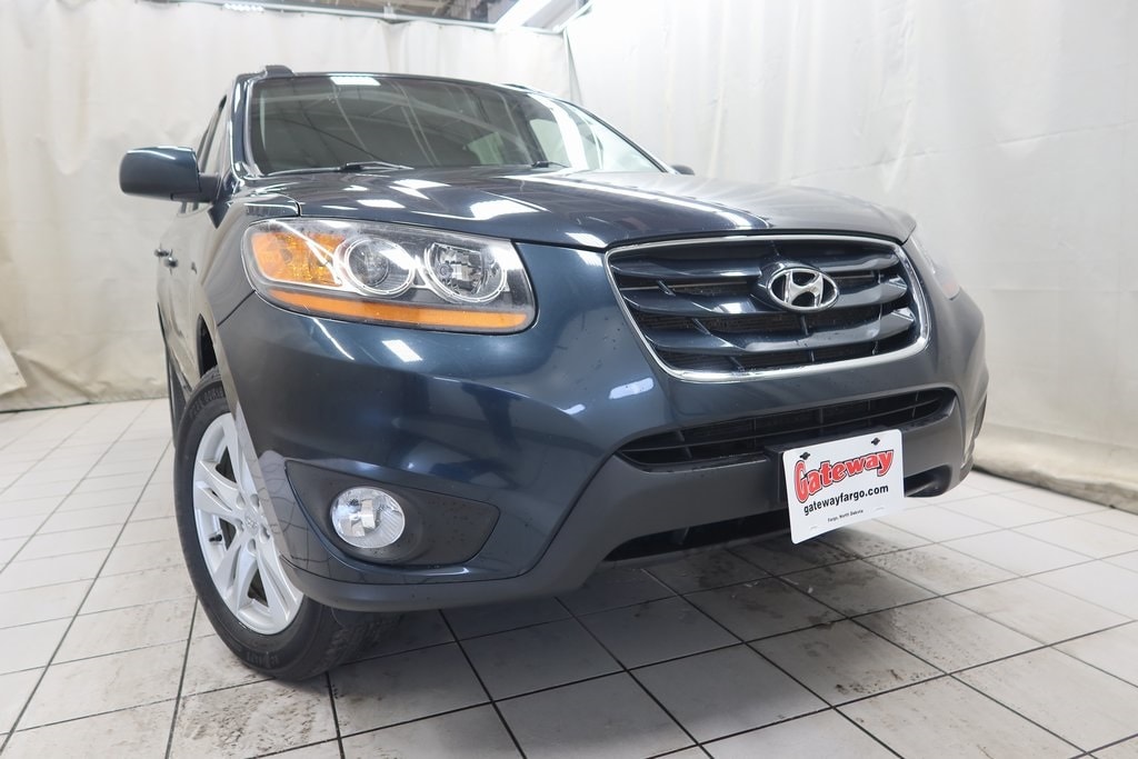 Used 2010 Hyundai Santa Fe SE with VIN 5NMSHDAG2AH407016 for sale in Fargo, ND