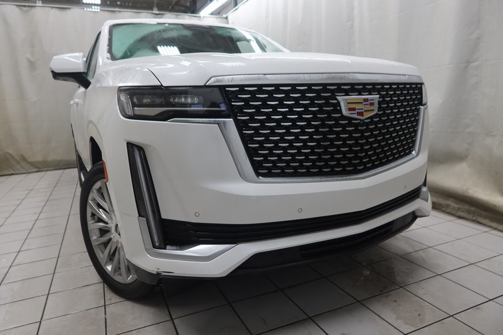 Used 2022 Cadillac Escalade ESV Premium Luxury with VIN 1GYS4KKL9NR256621 for sale in Fargo, ND
