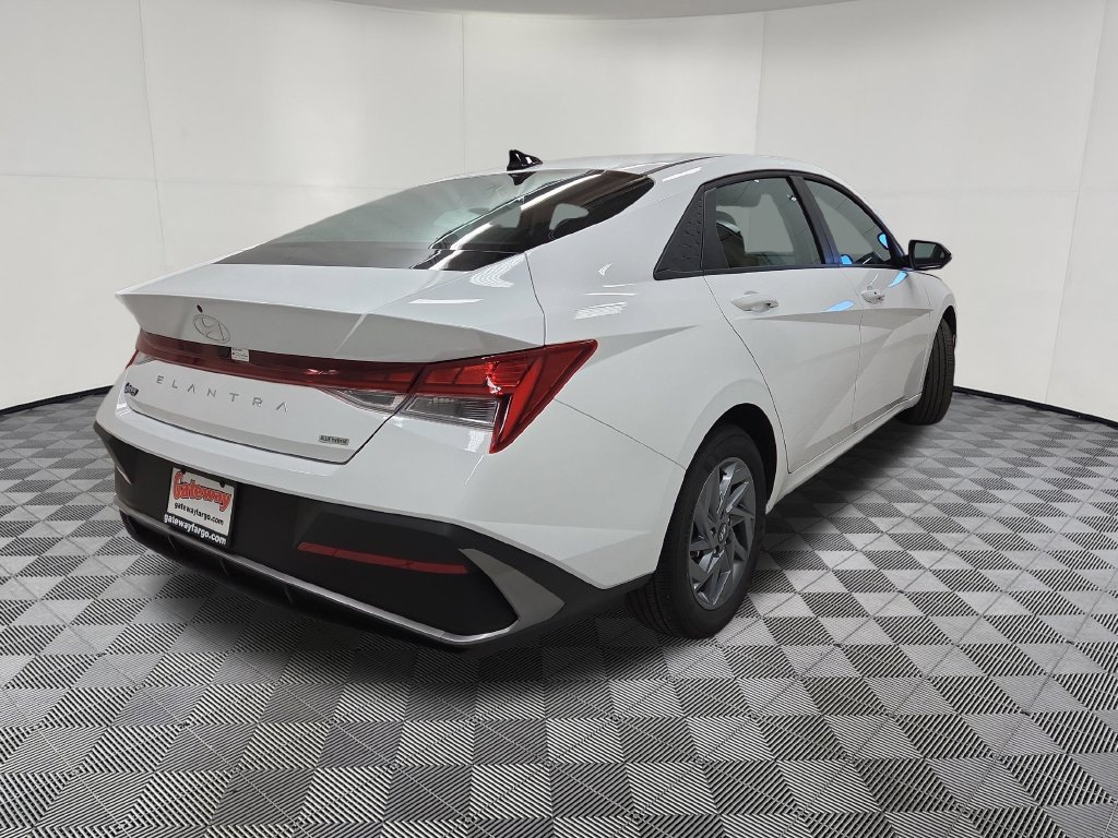 Used 2025 Hyundai Elantra Hybrid Blue Sedan