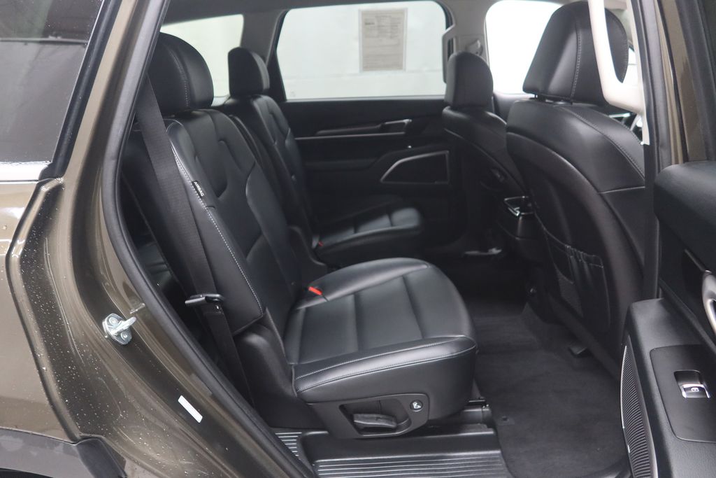 2025 Kia Telluride S - Photo 12
