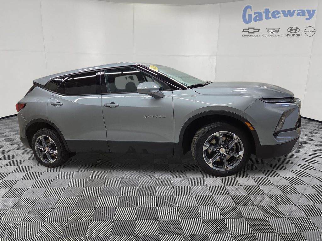 2025 Chevrolet Blazer 2.0T 2LT AWD's photo