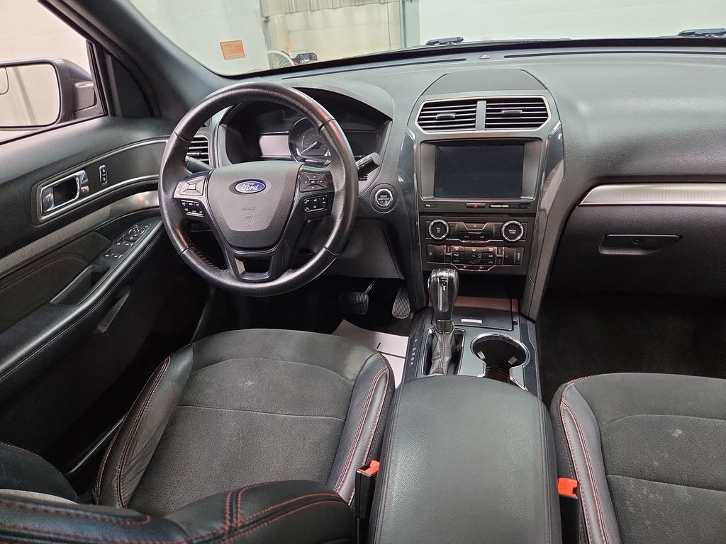2018 Ford Explorer XLT - Photo 13