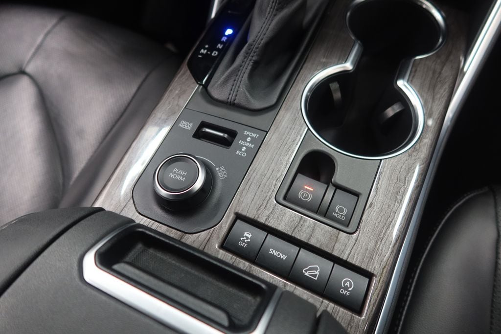 2021 Toyota Highlander Limited - Photo 19