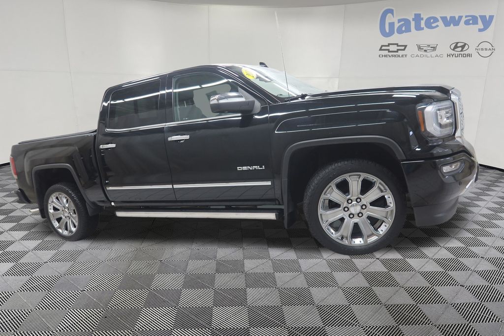 2018 GMC Sierra 4WD Crew Cab Short Box's photo