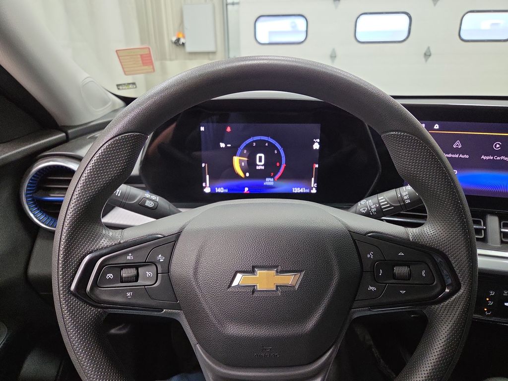 2025 Chevrolet Trax LT - Photo 18