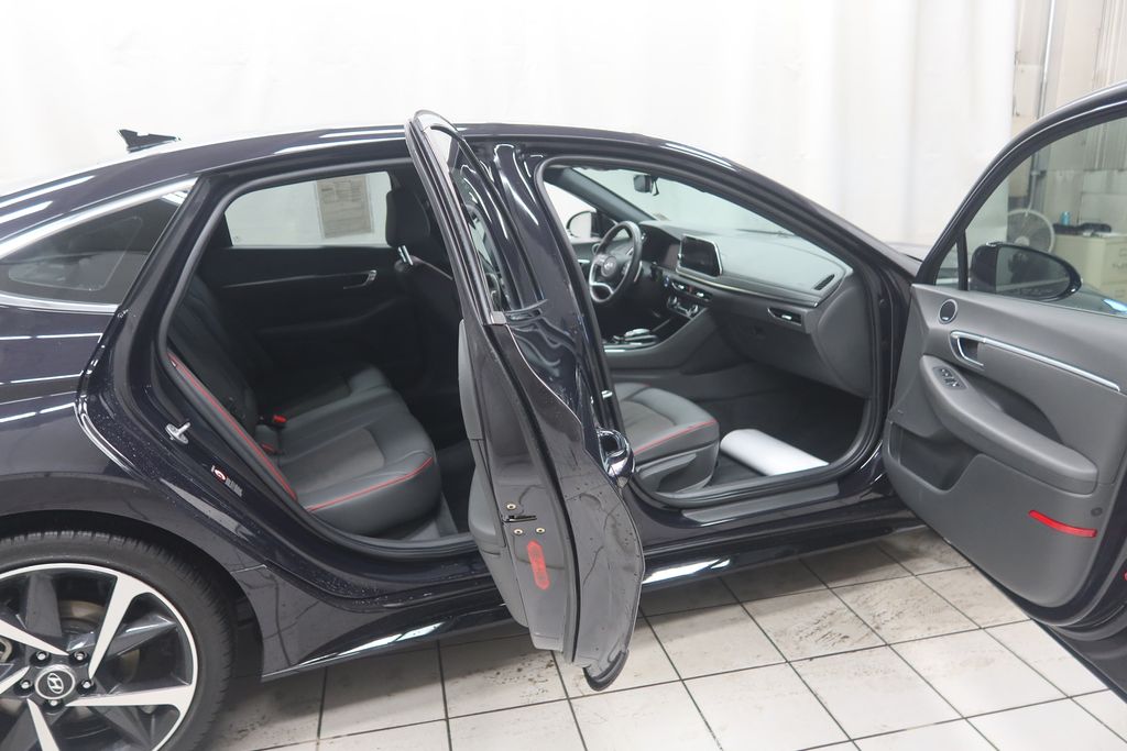 2023 Hyundai Sonata SEL Plus - Photo 9