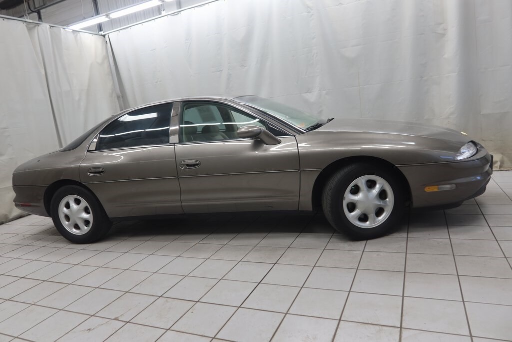 1999 Oldsmobile Aurora