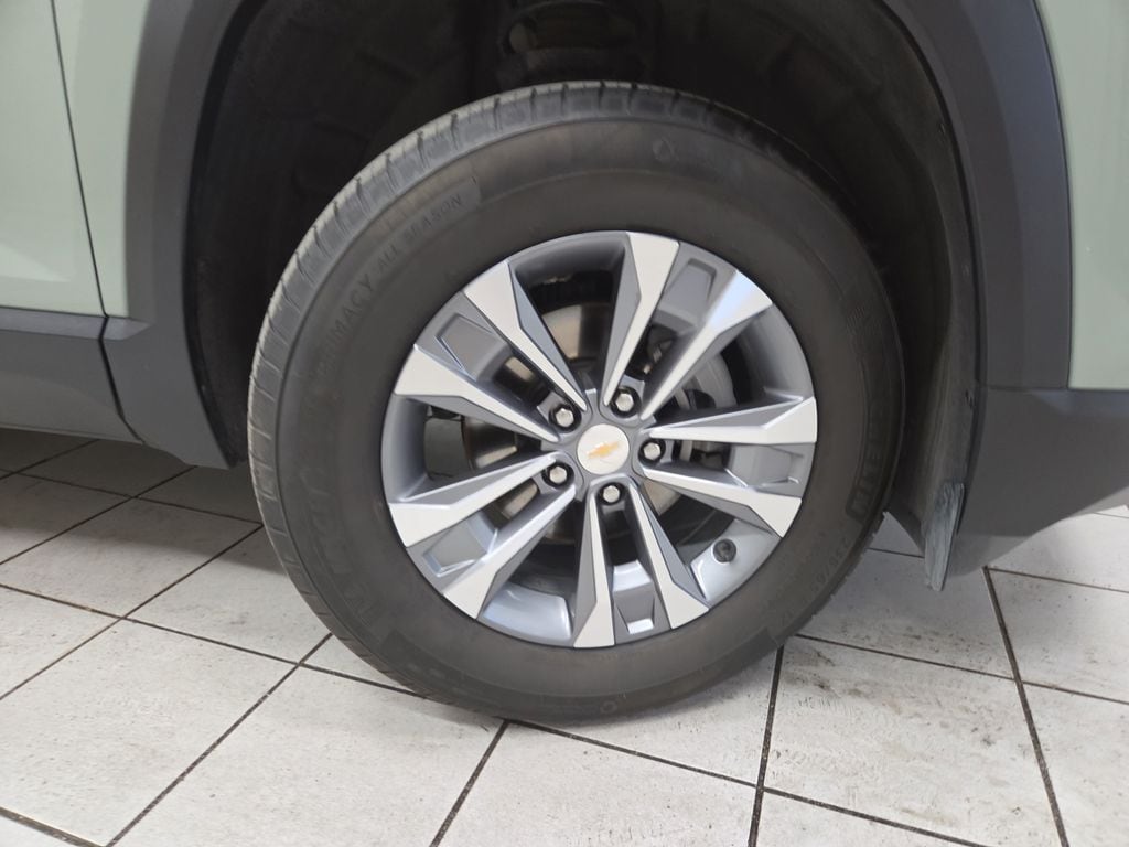 2025 Chevrolet Equinox LT - Photo 8