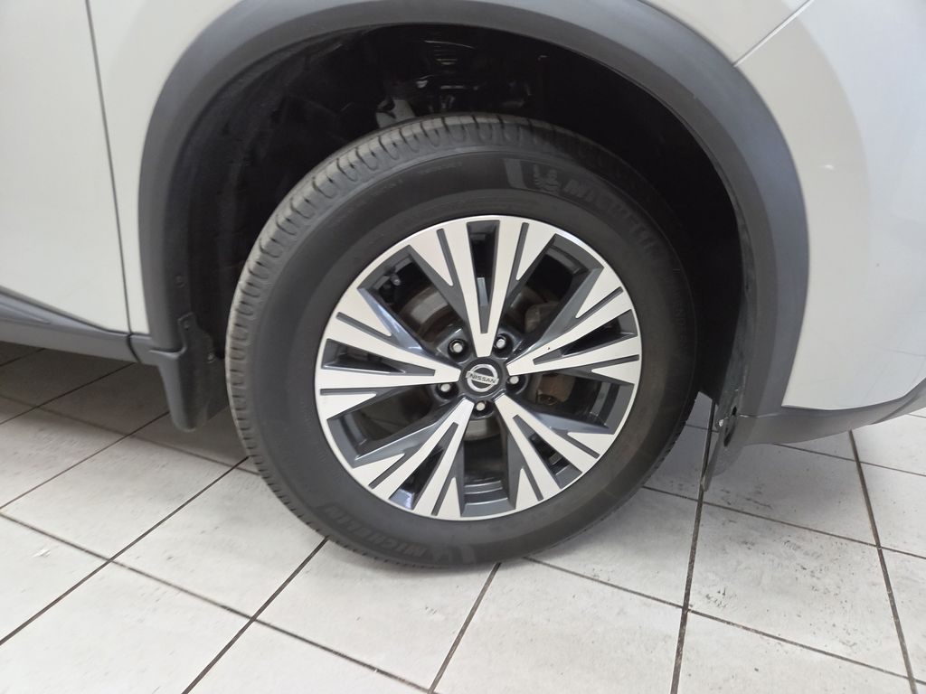 2021 Nissan Rogue SV - Photo 8