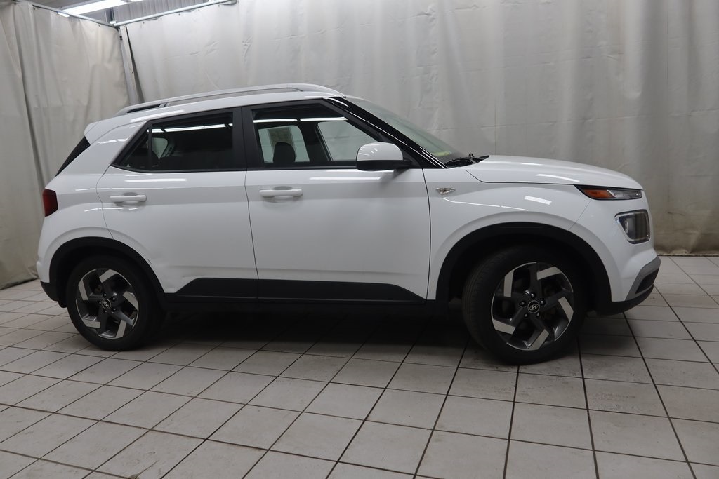 2022 Hyundai Venue SEL