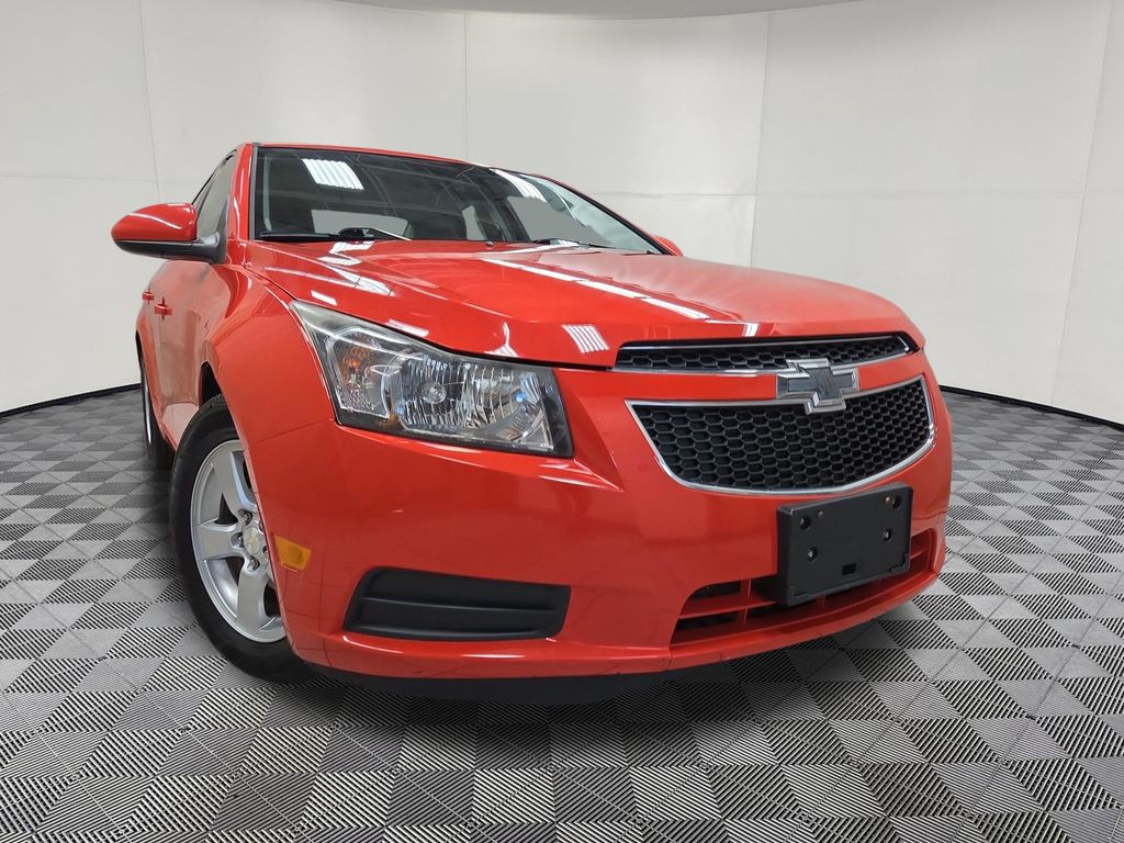 Used 2014 Chevrolet Cruze 1LT with VIN 1G1PC5SBXE7412872 for sale in Fargo, ND