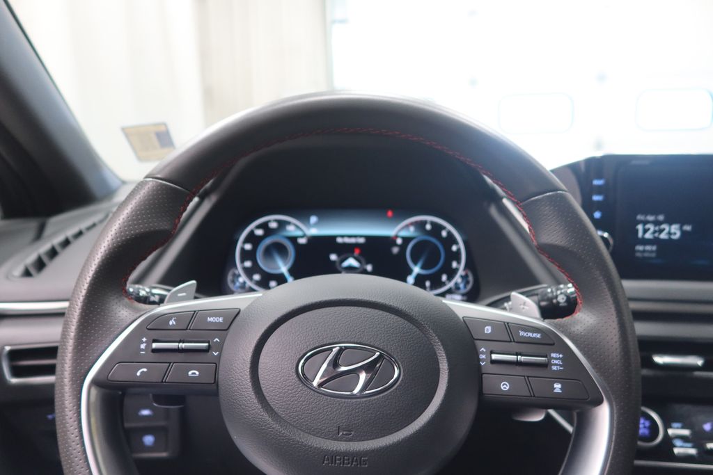 2023 Hyundai Sonata SEL Plus - Photo 18