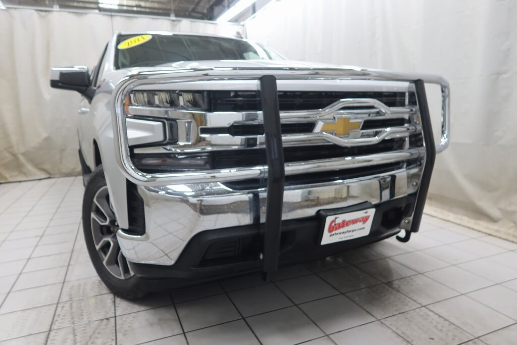 2021 Chevrolet Silverado 1500 LT photo 2