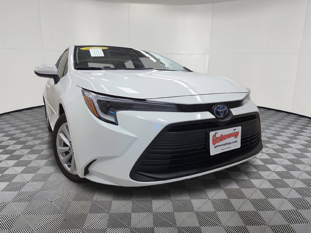 Used 2025 Toyota Corolla Hybrid LE Sedan