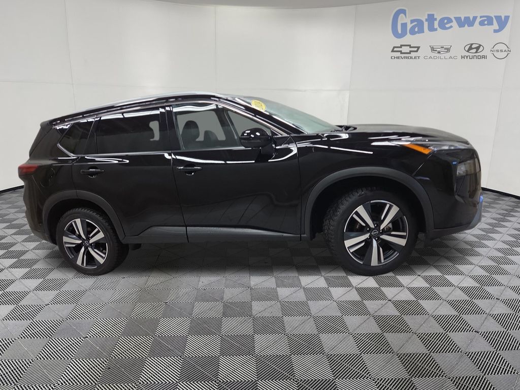 2024 Nissan Rogue SL AWD's photo