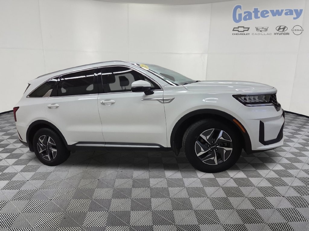 Used 2022 Kia Sorento Hybrid S SUV