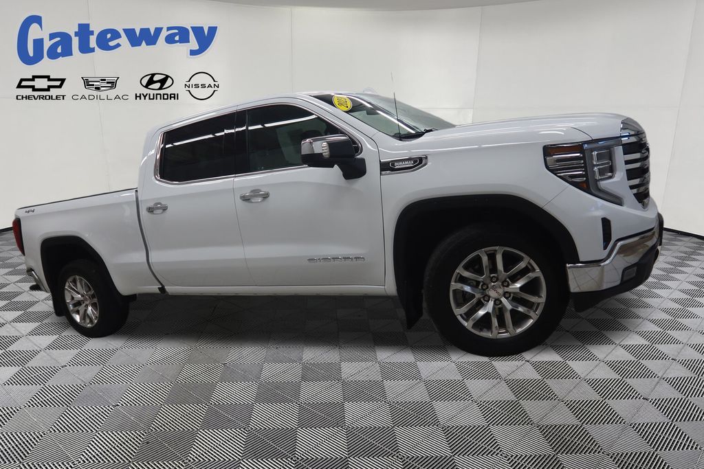 2023 GMC Sierra 4WD Crew Cab Short Box SLT's photo