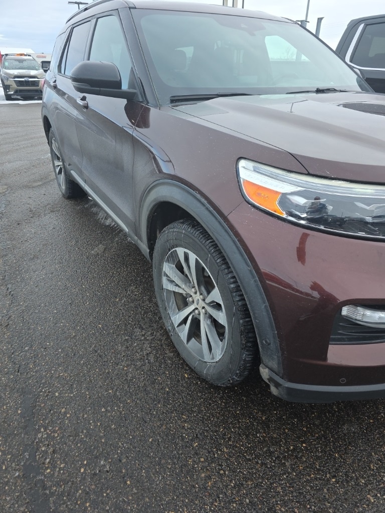 2020 Ford Explorer Platinum's photo