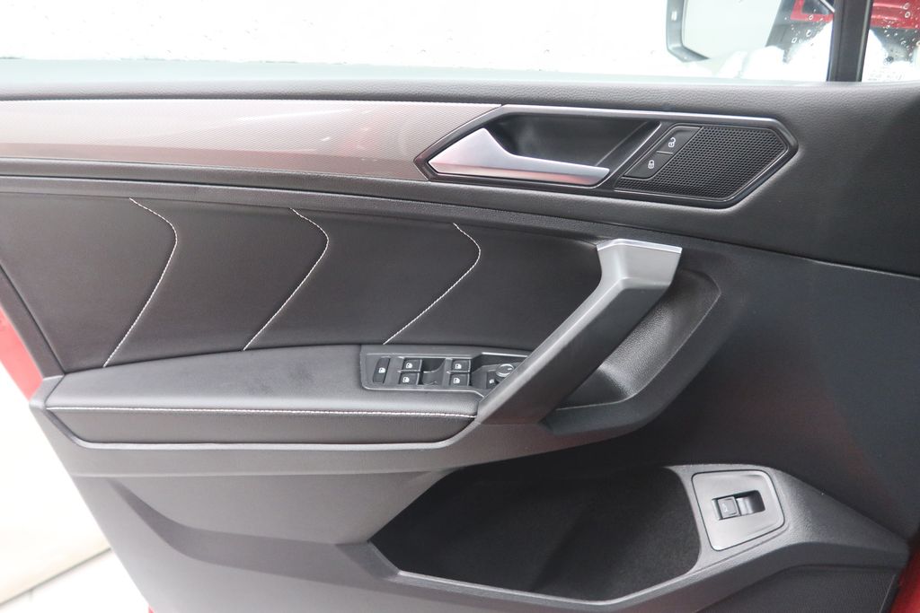 2022 Volkswagen Tiguan SE - Photo 23