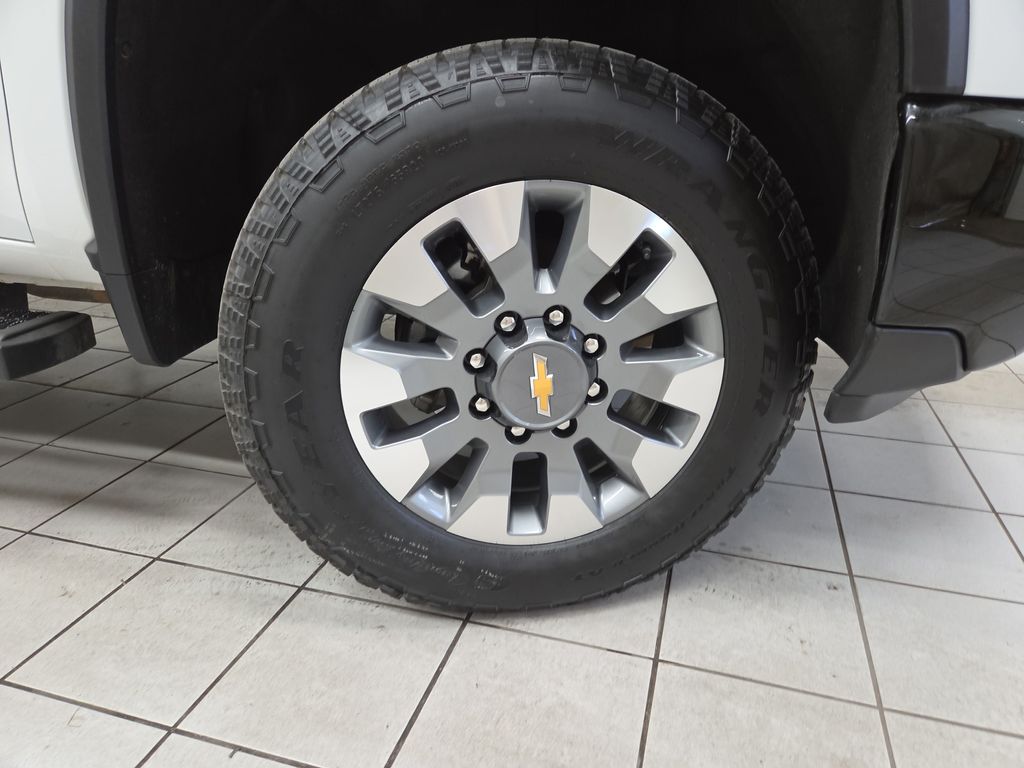 2024 Chevrolet Silverado 2500HD Custom - Photo 8