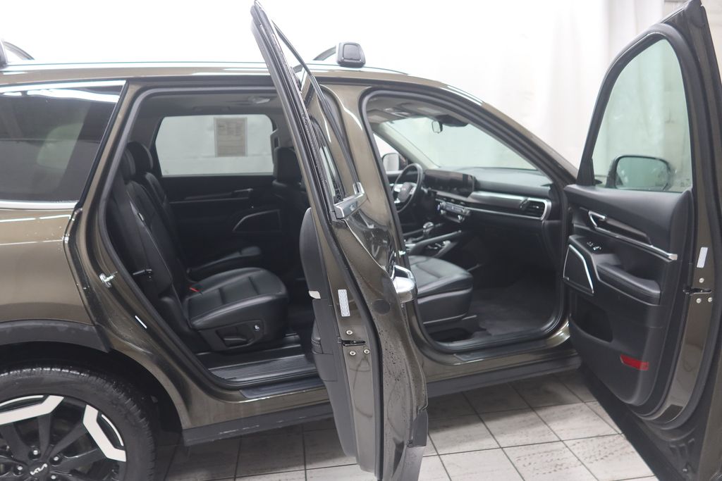 2025 Kia Telluride S - Photo 9