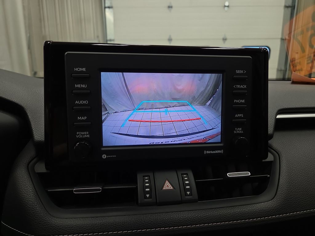 2020 Toyota RAV4 XLE Premium - Photo 24