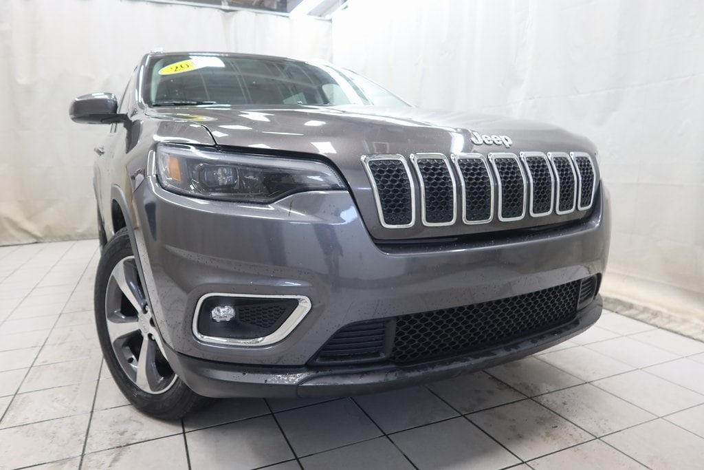 Used 2019 Jeep Cherokee Limited with VIN 1C4PJMDN5KD395376 for sale in Fargo, ND